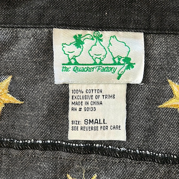 The Quaker Factory Black Stars and Rhinestones Button Down Shirt Top **Size S** - Picture 4 of 4